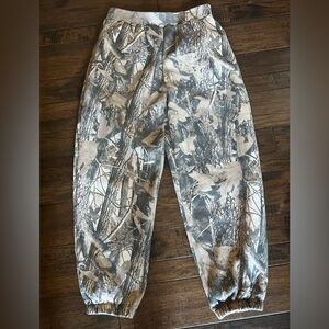 Eutten maple leaf camo joggers
